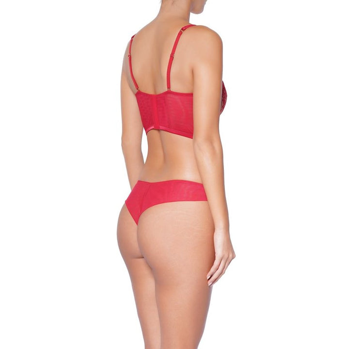 Eglantine Tanga, Huit.com