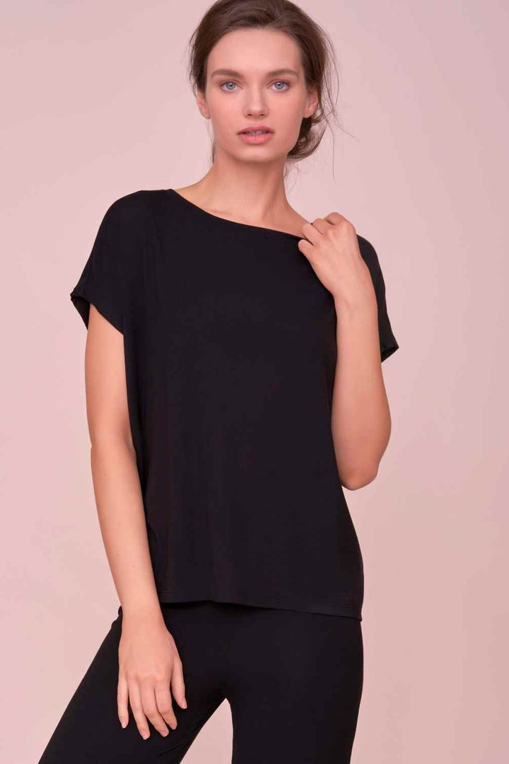 HUIT JEANNE T-SHIRT, HUIT.COM